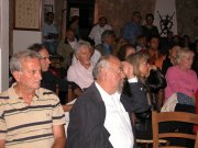 spettatori all’incontro
francigeno presso la
Locanda La Bella Lisa
a Bassiano
(8397 bytes)