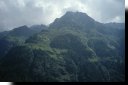 Vista panoramica, dalla
cima della ferrata,
verso il Corno Bianco
(16446 bytes)