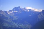 Panorama da Pila verso nord
sul gruppo del Grand Combin
(3049 bytes)