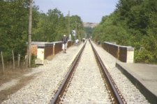 Ponte ferroviario sul fiume Asso
nei pressi di Casalta
(11236 bytes)