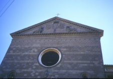 La facciata della chiesa della
Madonna della Quercia a Viterbo
(6889 bytes)