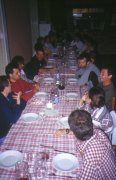Il gruppo a cena alla Trattoria -7F-
Si intravedono da sinistra, in senso orario:
Andrea62, Greg, Pantaleo, Kluge, poi poco
visibili: Eleonora, JB, Zyon, Ragnux.
Sull’altro lato del tavolo, Nicola, S-Mack,
Francesca, Fabio 
(35978 bytes - foto Enea)