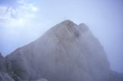La vetta del Corno Piccolo
vista dalle ultime creste
sulla Via Ferrata Danesi
(14624 bytes - foto Enea)