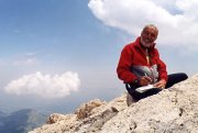 Enea in vetta
al Corno Piccolo
(33442 bytes - foto Andrea62)